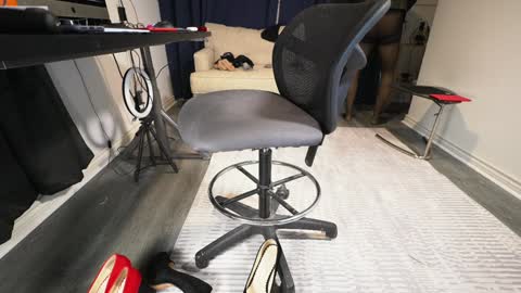 MISS SISSY CHERI online show from January 2, 2:46 pm