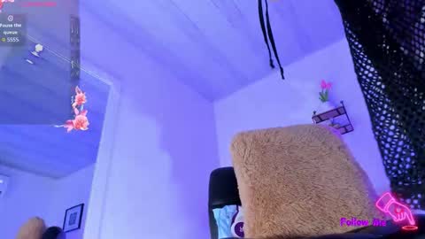 Sofia  online show from November 25, 10:45 pm