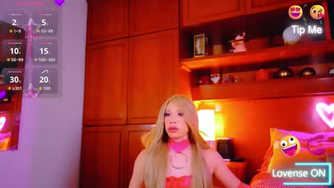 Snapshot of sofiiboniita_ chatting on October 8, 5:09 am Sofa bonita online show from October 8, 5:09 am