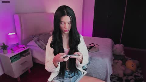 Snapshot of sophiecornett chatting on September 9, 1:26 am    online show from September 9, 1:26 am