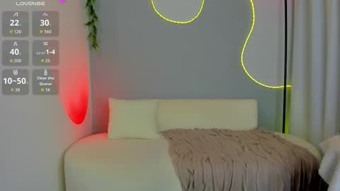 Sophie online show from December 2, 10:02 pm