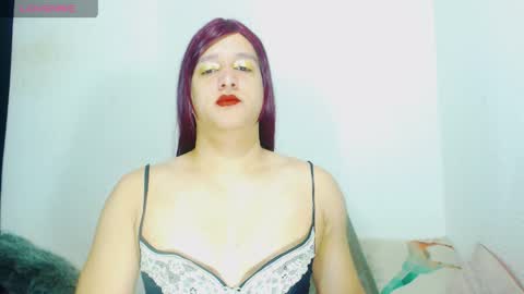 sophiehillsxo online show from May 19, 4:19 am