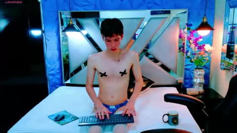 stefany piink online show from May 15, 12:19 am