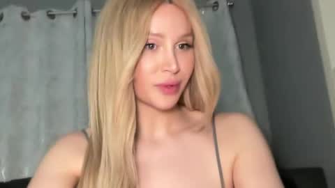 Stella Bella online show from March 23, 3:55 am