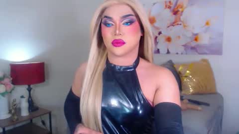 CALL ME STELLA online show from September 11, 10:45 am