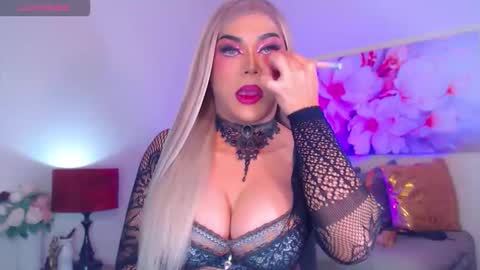 CALL ME STELLA online show from September 29, 6:40 pm