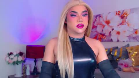 CALL ME STELLA online show from October 10, 10:27 am