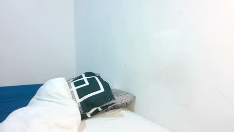 sthefany2512 online show from April 2, 1:03 am