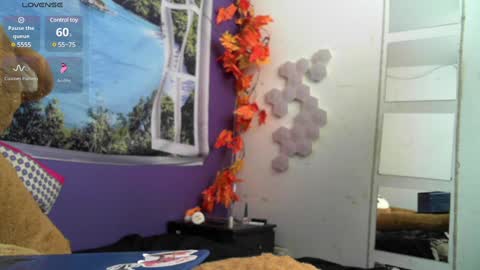 sofhia online show from December 28, 7:11 pm