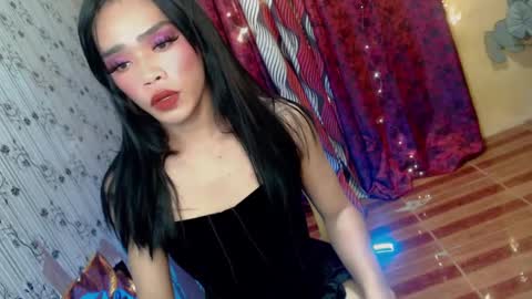 sultry_sirenxx online show from December 28, 3:26 pm