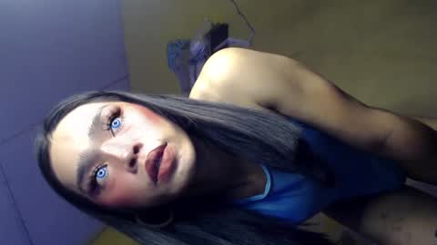 sultry_sirenxx online show from January 14, 4:50 pm