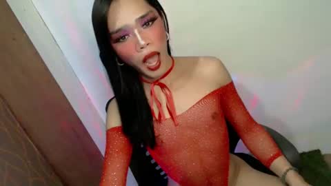 sultry_sirenxx online show from February 5, 4:37 am