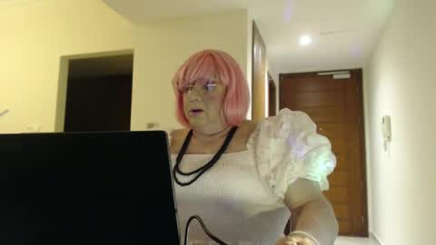 My name is Sissy or more fully Suzanna Aprilia Maria Mariquita Catarina Chinita Banci. Soy una puta - que chimba ladybug online show from November 14, 5:54 pm