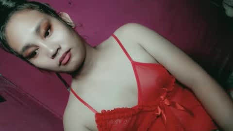 Snapshot of sweet_lover5 chatting on January 4, 5:16 pm SWEET LOVE online show from January 4, 5:16 pm