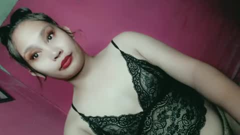 Snapshot of sweet_lover5 chatting on January 6, 2:03 pm SWEET LOVE online show from January 6, 2:03 pm