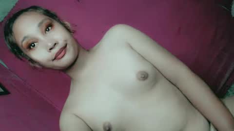 Snapshot of sweet_lover5 chatting on February 12, 8:49 am SWEET LOVE online show from February 12, 8:49 am