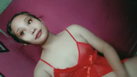 Snapshot of sweet_lover5 chatting on February 18, 3:54 pm SWEET LOVE online show from February 18, 3:54 pm