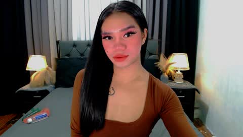 bea takashi  online show from March 31, 9:55 am