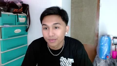 Lilly online show from December 15, 2:27 pm