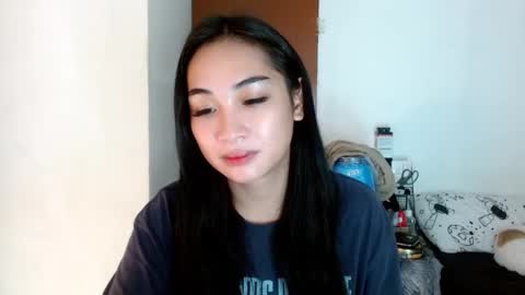 Lilly online show from December 20, 3:31 pm