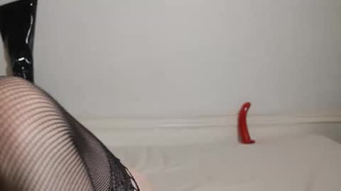 Tamsin online show from September 28, 7:29 am