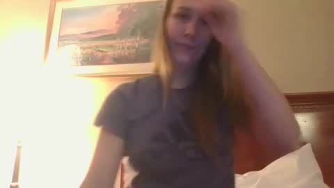 Snapshot of taylafox chatting on December 2, 12:46 pm taylafox online show from December 2, 12:46 pm