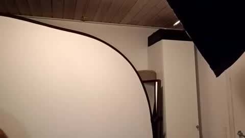 Snapshot of taylafox chatting on November 2, 1:25 am taylafox online show from November 2, 1:25 am