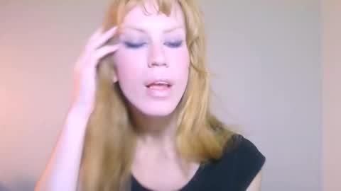 Yolanda online show from November 2, 5:55 pm