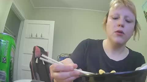 thicpixie online show from December 1, 1:30 am