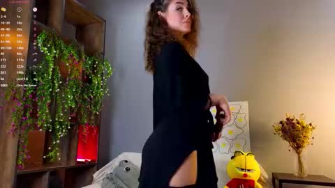 Molly online show from November 7, 10:37 am