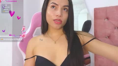 Tiphani Walker online show from March 12, 11:48 am