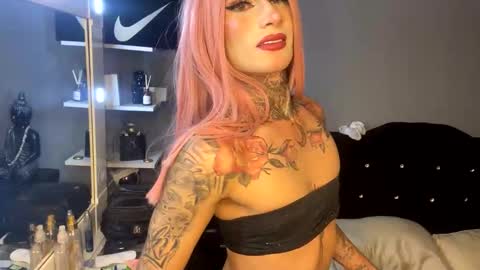 Valenlewiss .  Inst online show from March 26, 1:53 am