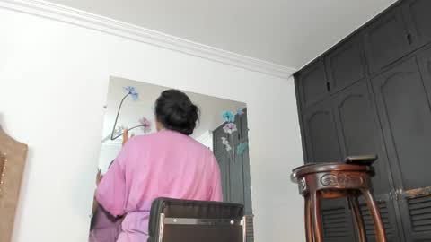 Juliana Giiraldo  online show from October 5, 3:34 pm