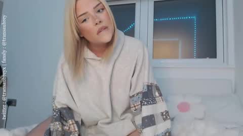 aubrey 3 online show from September 11, 7:44 pm