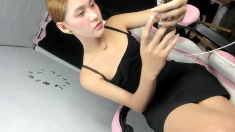 Rhiane online show from February 12, 2:33 pm