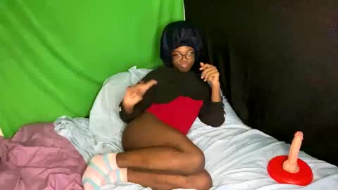 TransDomme Omi online show from March 16, 5:44 am