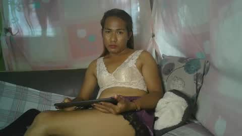 transhottie28 online show from March 2, 11:17 pm