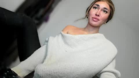 ALMIGHTY GODDESS VALENTINA online show from May 20, 11:00 pm