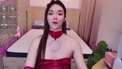 ts_yoshi_ online show from November 9, 4:41 pm