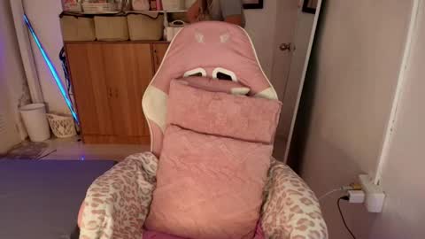 tsgilian_exoticbeauty online show from March 25, 4:40 am