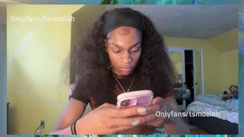 tsmoziah online show from October 3, 9:15 pm