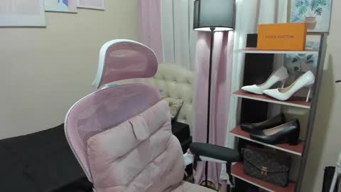 tsuncutmargauxx online show from October 6, 11:21 am