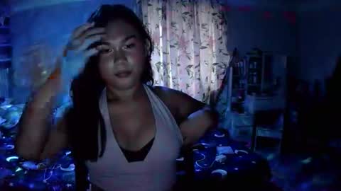 ultimateitgirl online show from September 18, 6:51 am