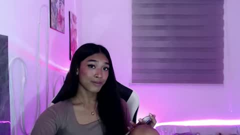 Ms. Criza online show from September 9, 3:11 pm