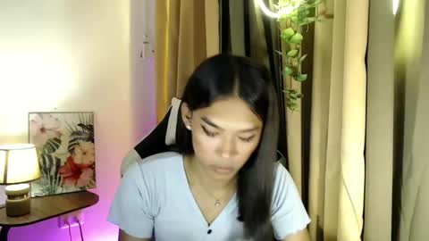 Ms. Criza online show from October 1, 3:56 pm