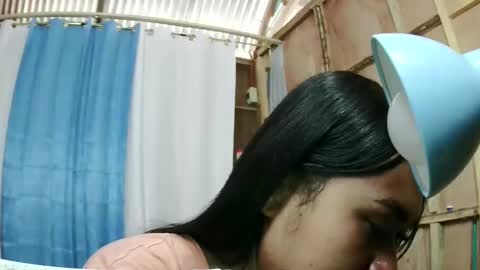 Snapshot of urasians_cummer chatting on September 16, 1:54 am Pau online show from September 16, 1:54 am