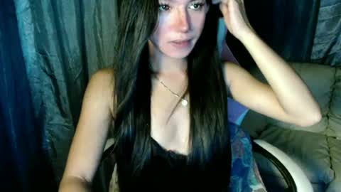 Elizabeth online show from July 1, 11:49 pm
