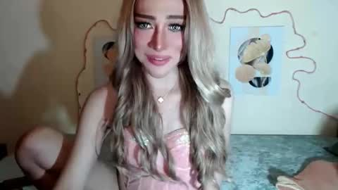 QUEEN ANGEL online show from February 28, 5:19 pm