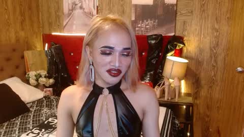 KENDALL online show from January 4, 1:21 pm