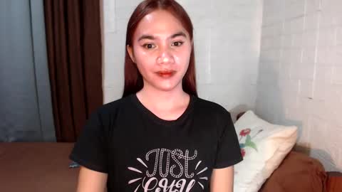 Snapshot of urhottylicious_cum chatting on February 14, 9:43 pm urhottylicious_cum online show from February 14, 9:43 pm